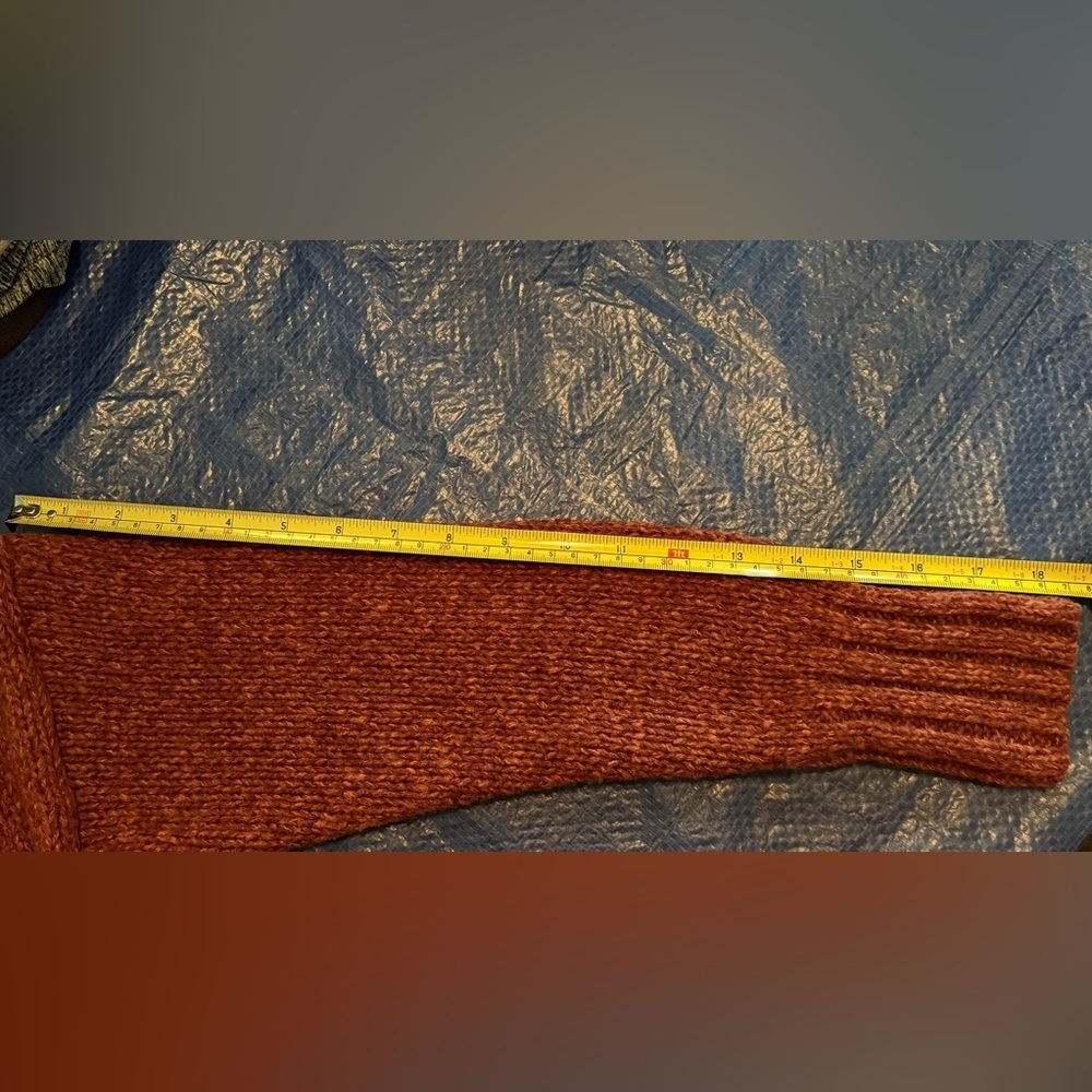 Elegant Maroon Women's Cardigan - Picture 9 of 10